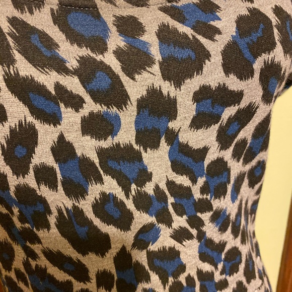 Torrid peplum animal cheetah print shirt 1 - Picture 3 of 5